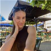 Classes online 
Todas as idades 
Ensinar português 
Treino pessoais de fitness